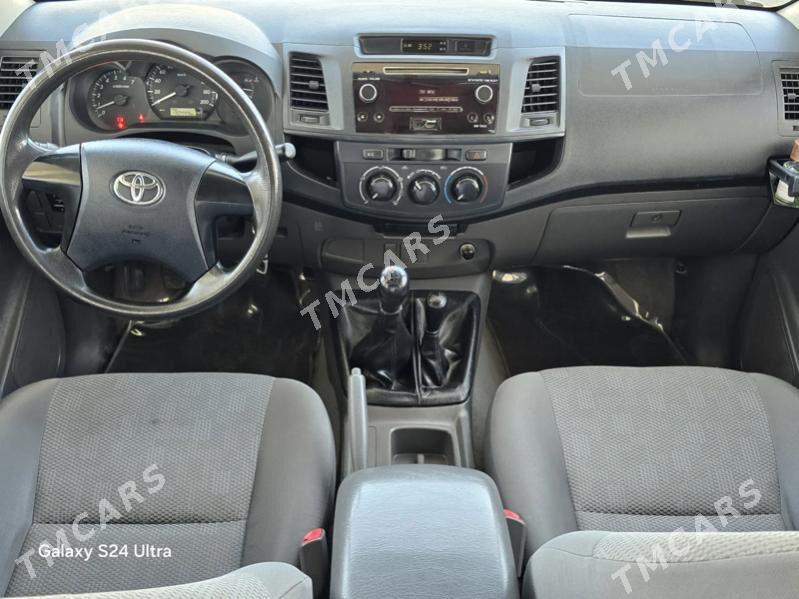 Toyota Hilux 2015 - 395 000 TMT - Balkanabat - img 9
