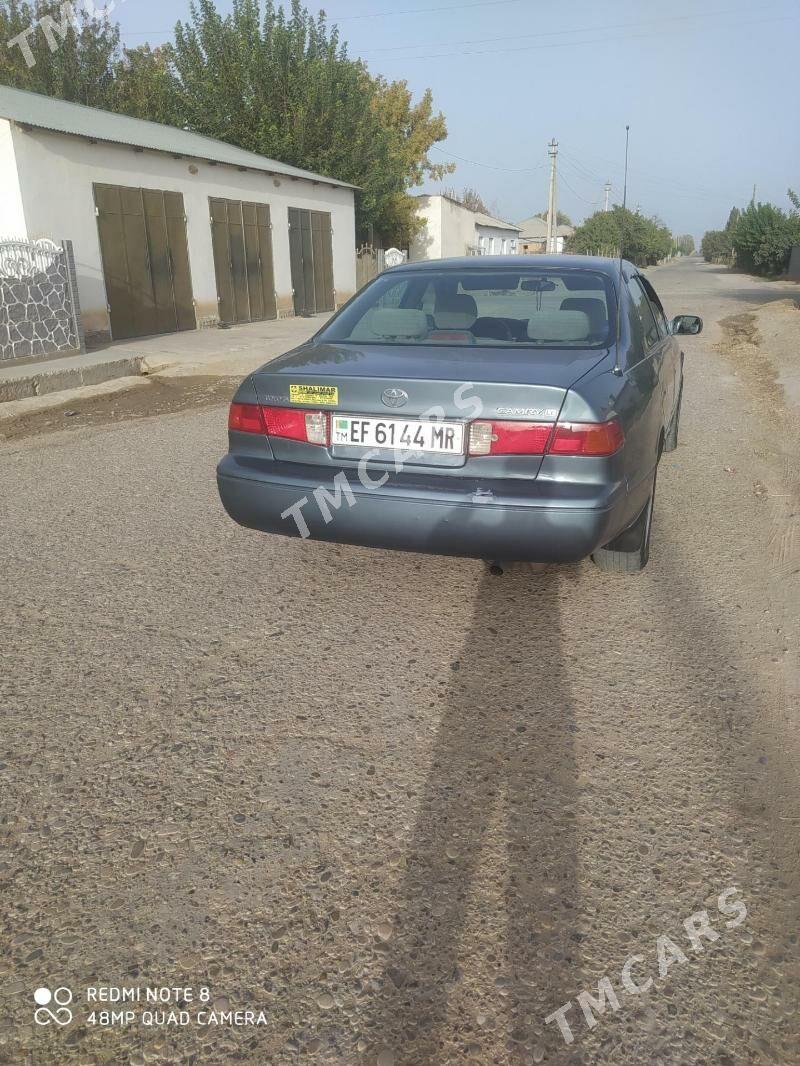 Toyota Camry 2000 - 130 000 TMT - Тагтабазар - img 4