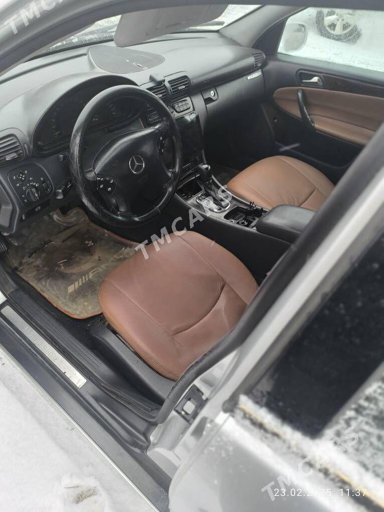 Mercedes-Benz C320 2001 - 75 000 TMT - Губадаг - img 2