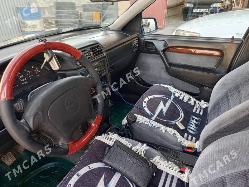 Opel Vectra 1994 - 45 000 TMT - Мары - img 9