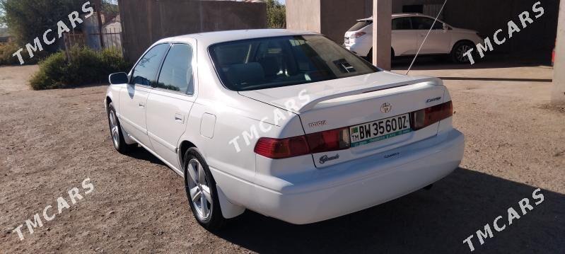 Toyota Camry 2000 - 139 000 TMT - Дашогуз - img 3