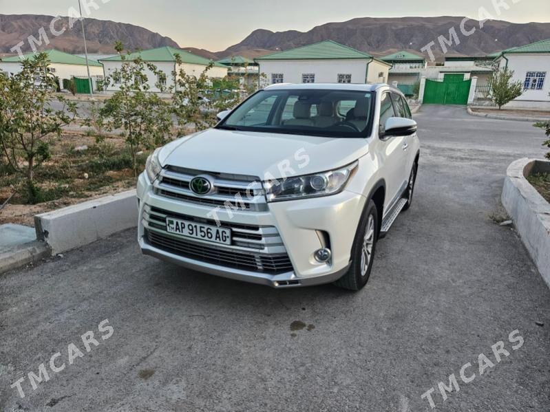 Toyota Highlander 2018 - 520 000 TMT - 14-nji tapgyr (Sowhozny köç) - img 2