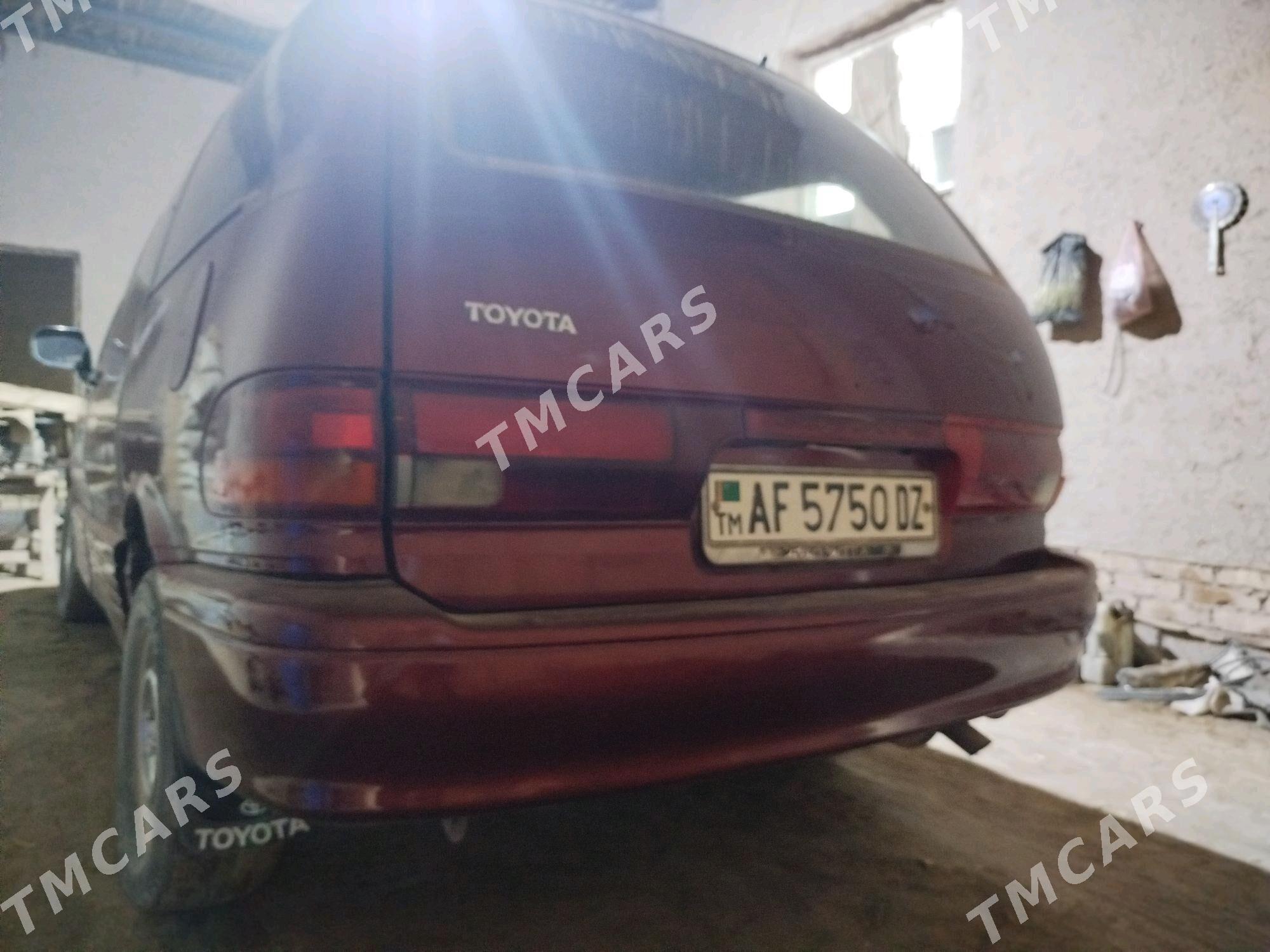 Toyota Previa 1990 - 40 000 TMT - Гурбансолтан Едже - img 3