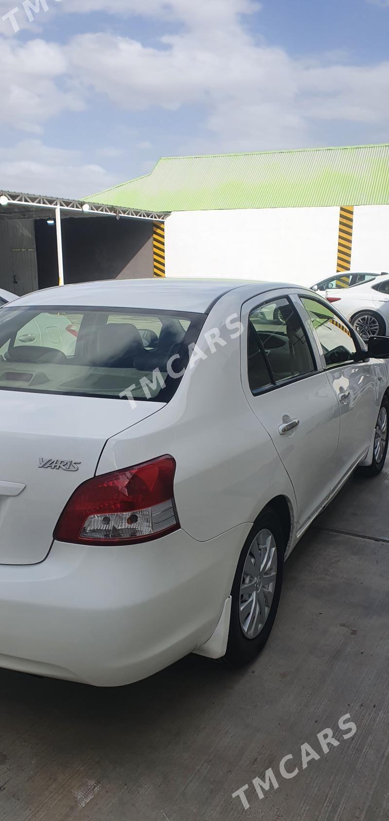Toyota Yaris 2013 - 128 000 TMT - Бузмеин - img 4
