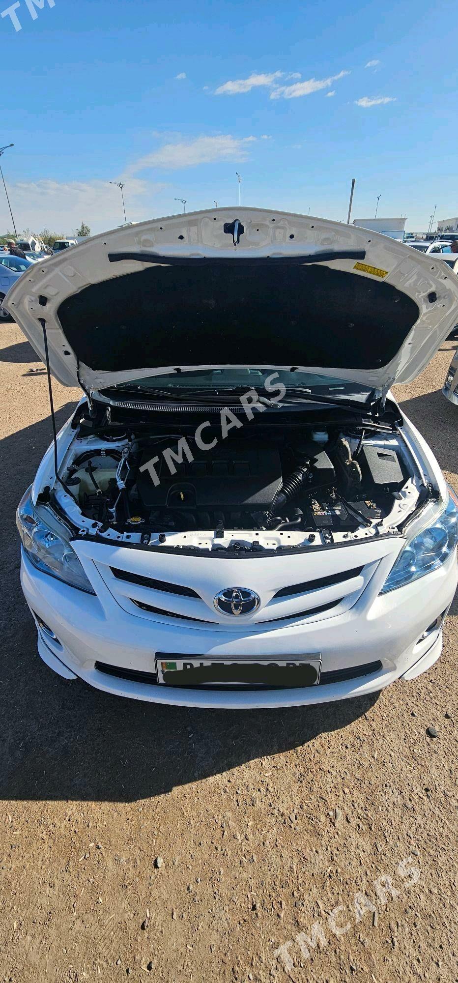 Toyota Corolla 2012 - 190 000 TMT - Дашогуз - img 4