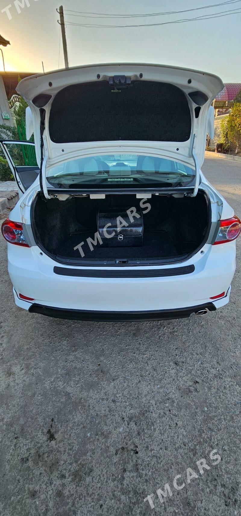 Toyota Corolla 2012 - 190 000 TMT - Дашогуз - img 6