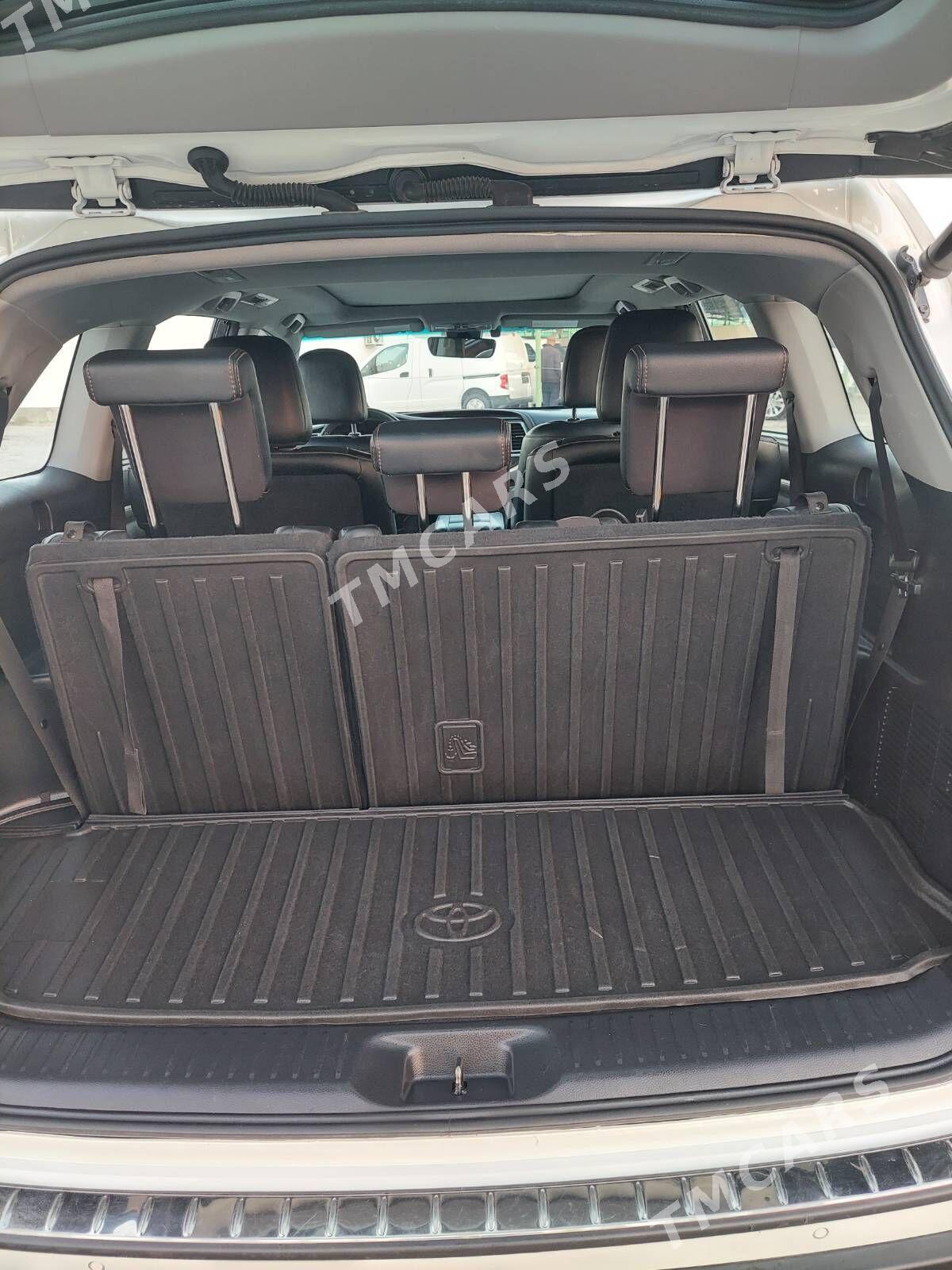 Toyota Highlander 2018 - 520 000 TMT - Aşgabat - img 7