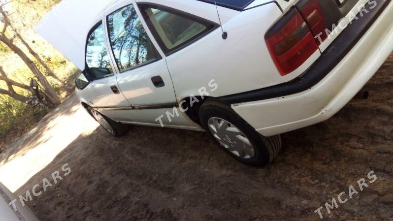 Opel Vectra 1995 - 24 000 TMT - Болдумсаз - img 3
