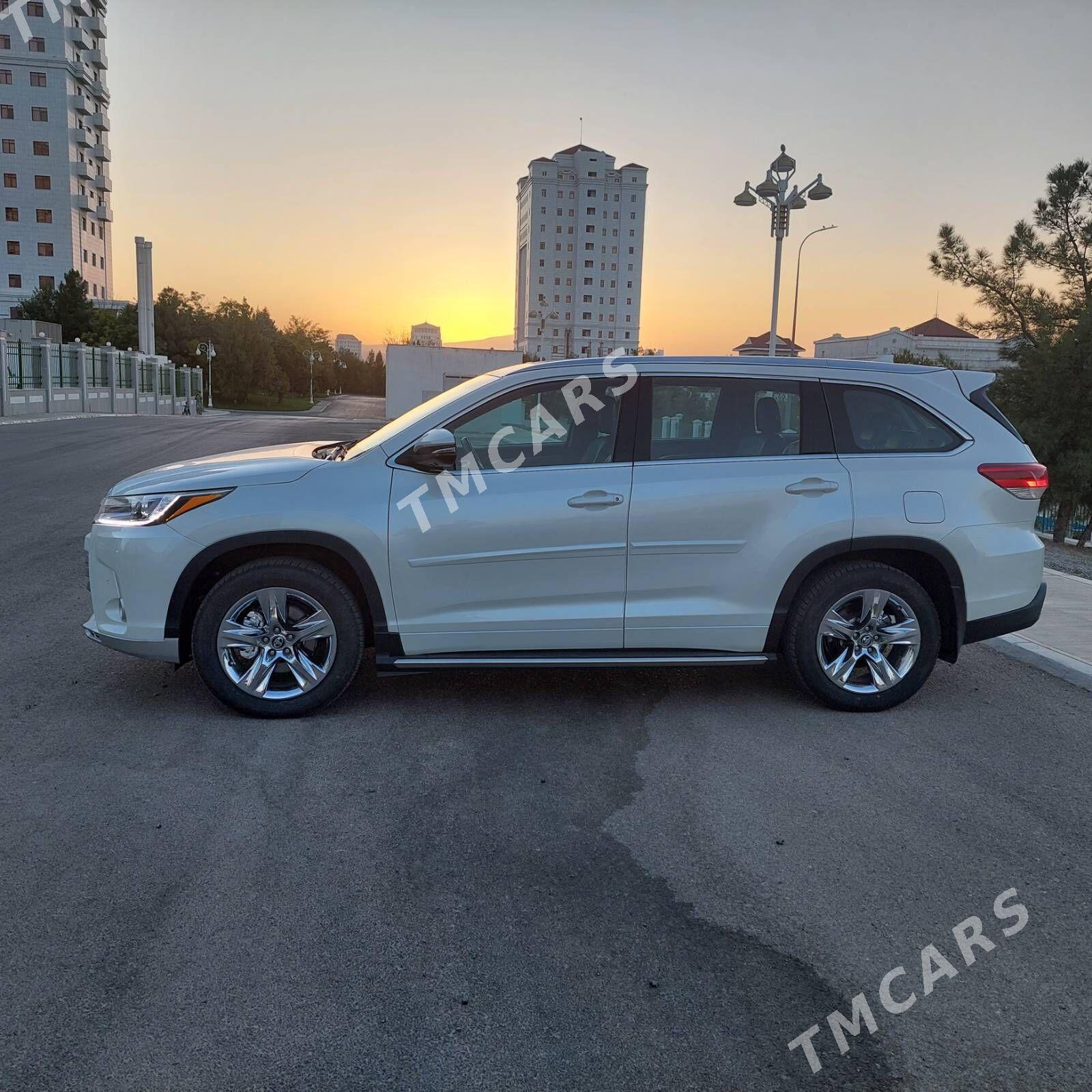 Toyota Highlander 2018 - 520 000 TMT - Aşgabat - img 2
