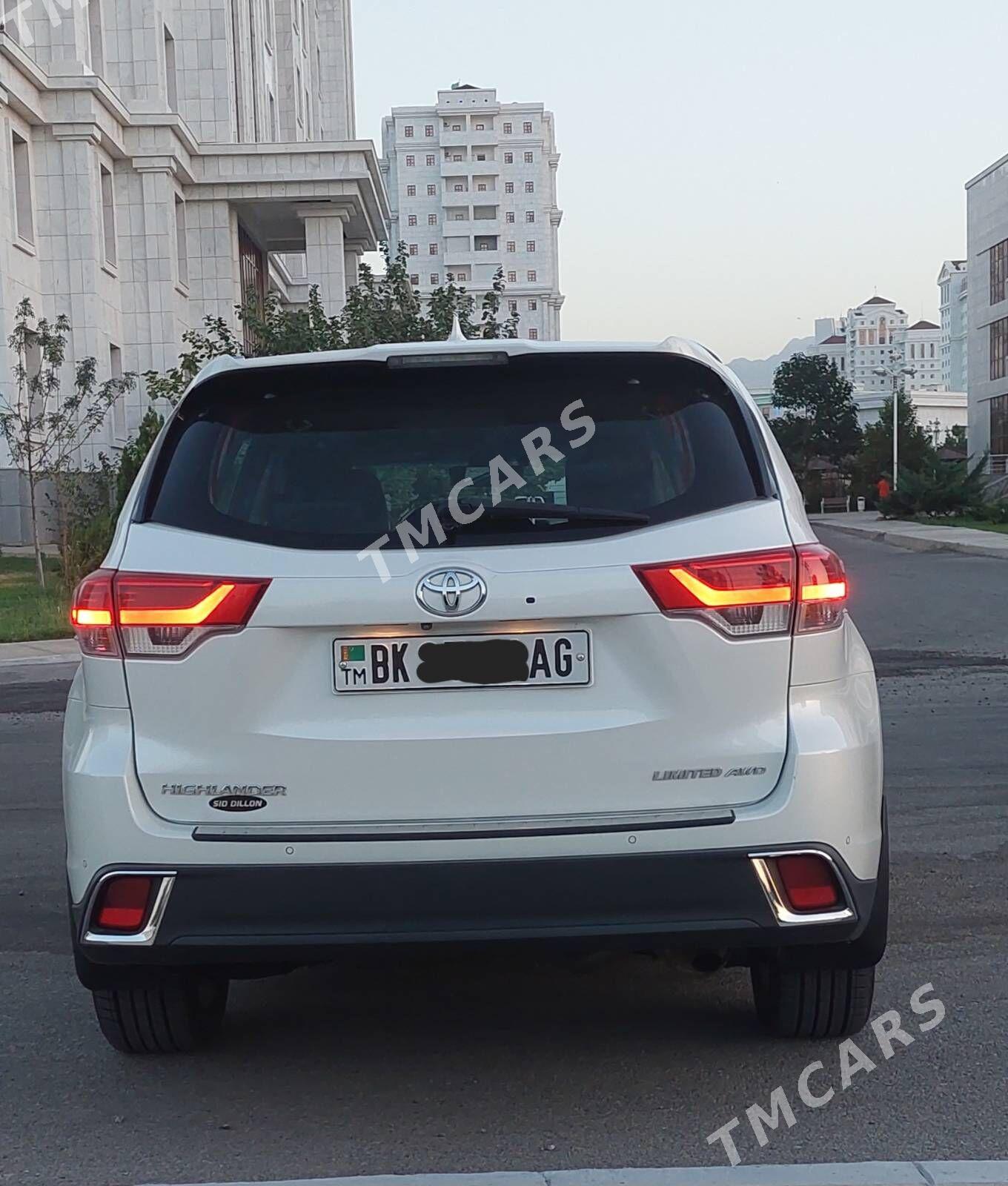 Toyota Highlander 2018 - 520 000 TMT - Aşgabat - img 4