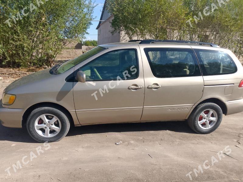 Toyota Sienna 2002 - 160 000 TMT - Кёнеургенч - img 7