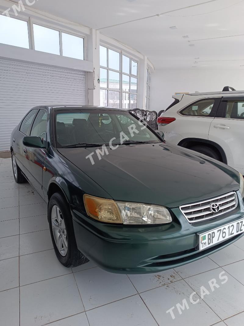 Toyota Camry 2000 - 125 000 TMT - Дашогуз - img 3