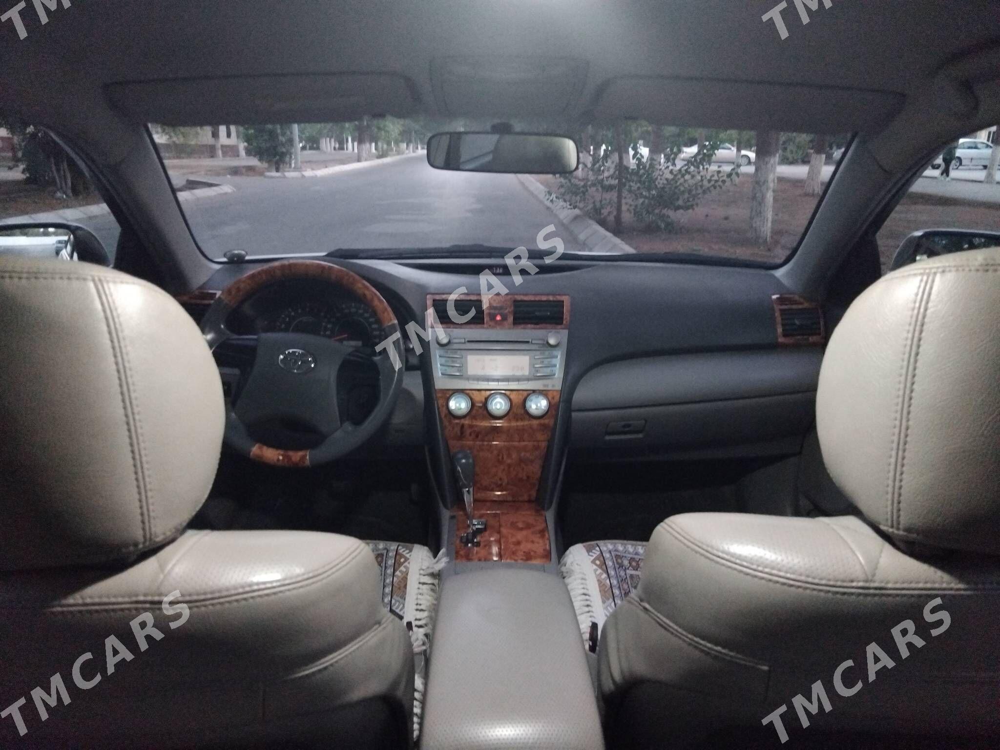 Toyota Camry 2010 - 132 000 TMT - Ашхабад - img 3