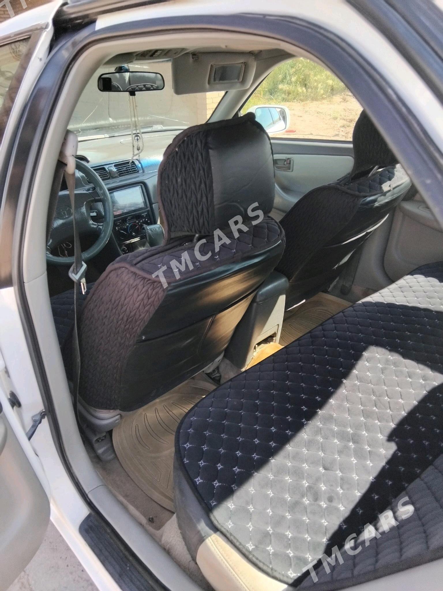 Toyota Camry 1998 - 115 000 TMT - Halaç - img 5