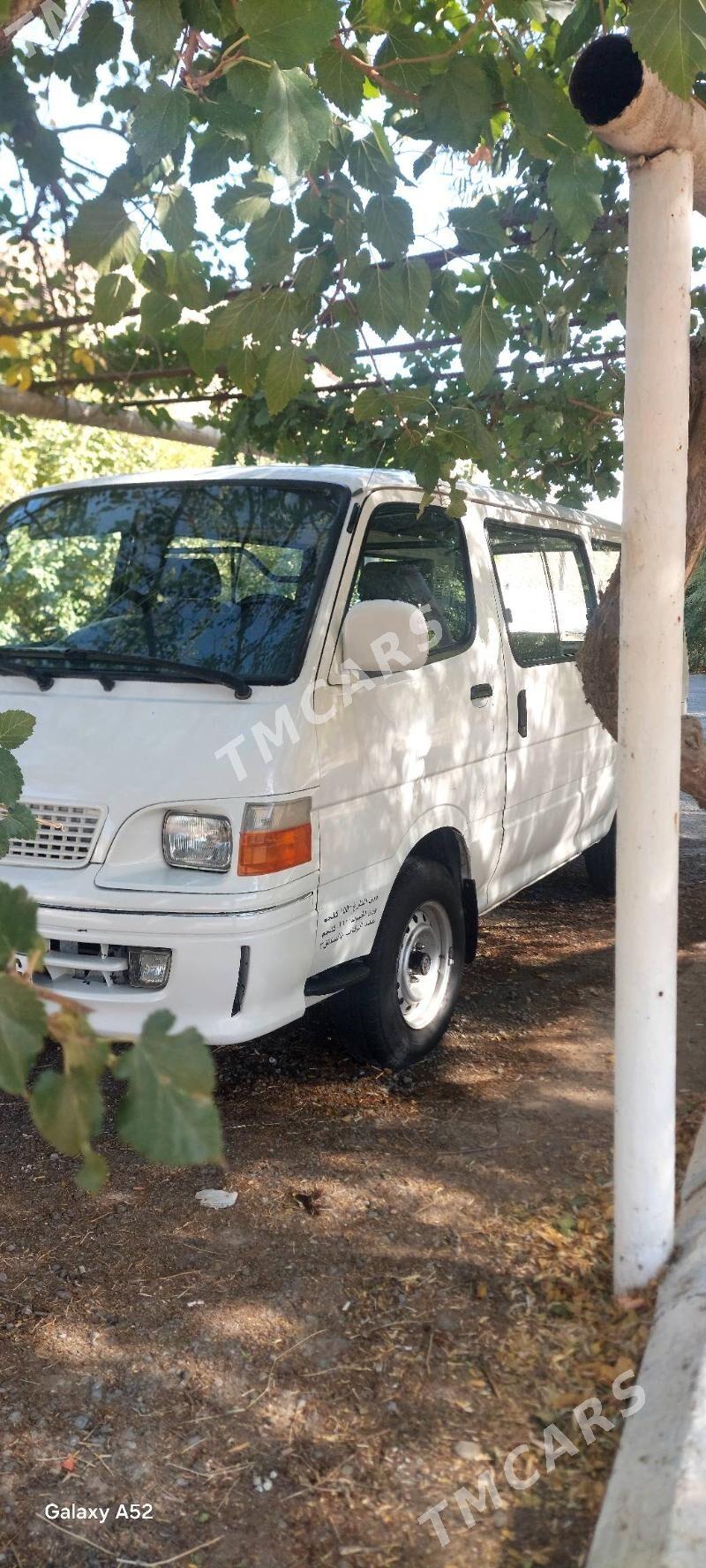 Toyota Hiace 2003 - 140 000 TMT - Бузмеин - img 3