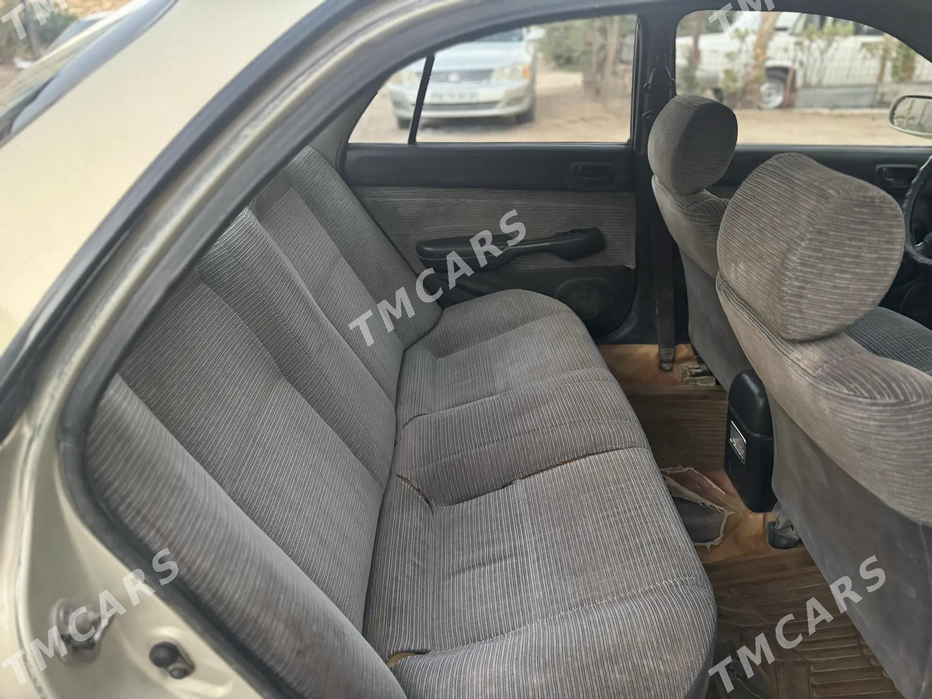 Toyota Carina 1993 - 52 000 TMT - Türkmenabat - img 2