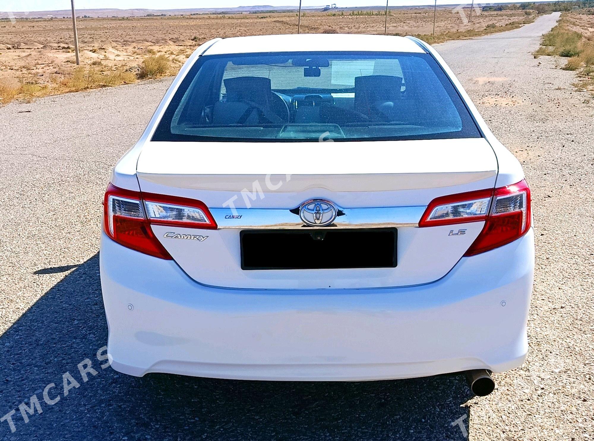 Toyota Camry 2013 - 220 000 TMT - Газаджак - img 3