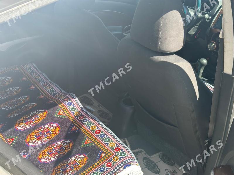 Nissan Versa 2012 - 108 000 TMT - Ашхабад - img 3