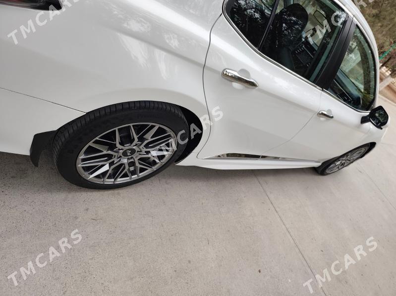 Toyota Camry 2019 - 277 000 TMT - Гёкдепе - img 5