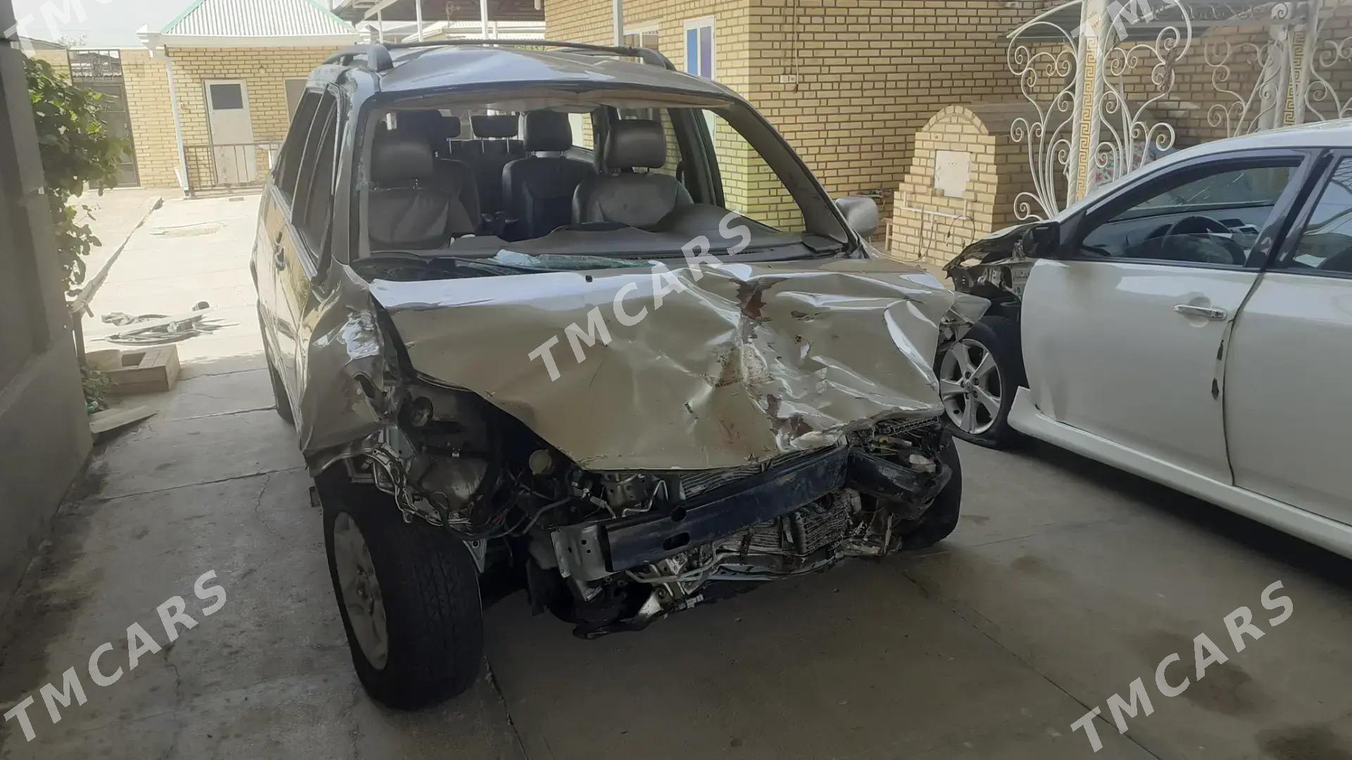 Toyota Sienna 2004 - 125 000 TMT - Мары - img 5