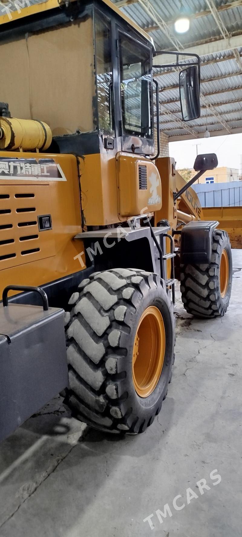 XCMG LW300F 2014 - 260 000 TMT - Çärjew - img 2