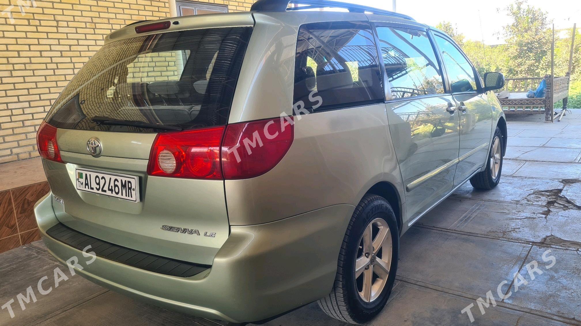 Toyota Sienna 2009 - 240 000 TMT - Wekilbazar - img 10
