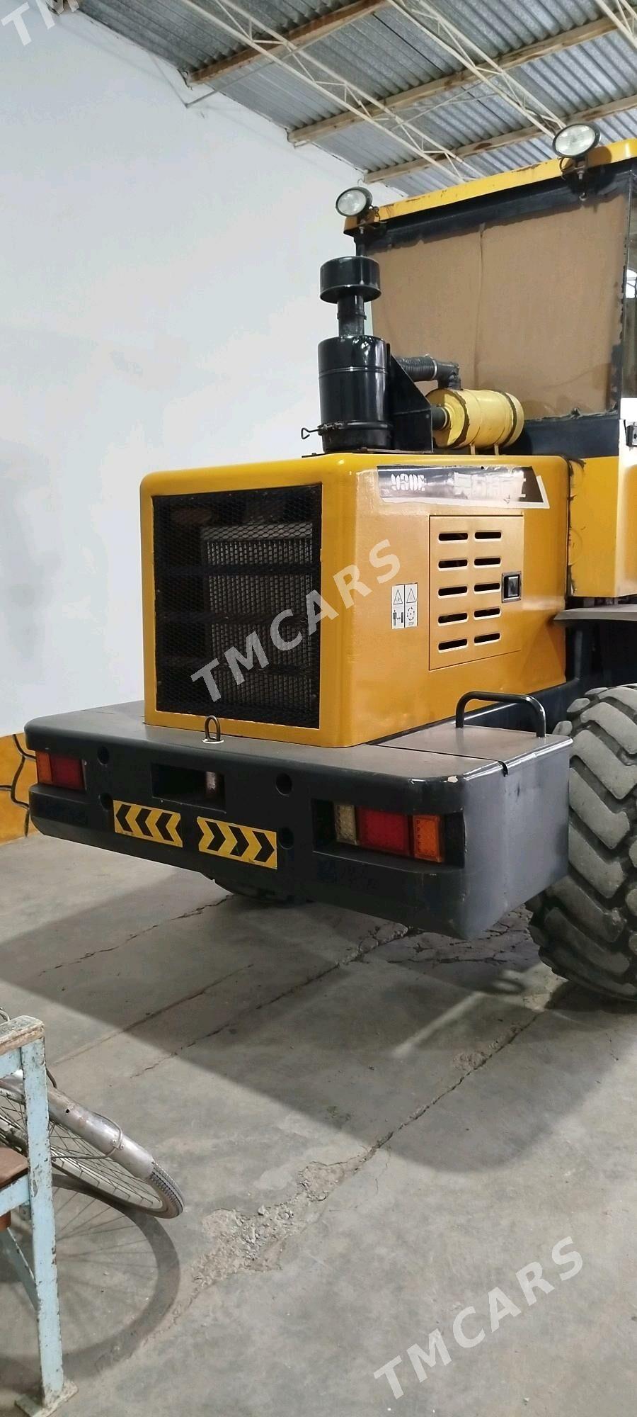 XCMG LW300F 2014 - 260 000 TMT - Çärjew - img 8