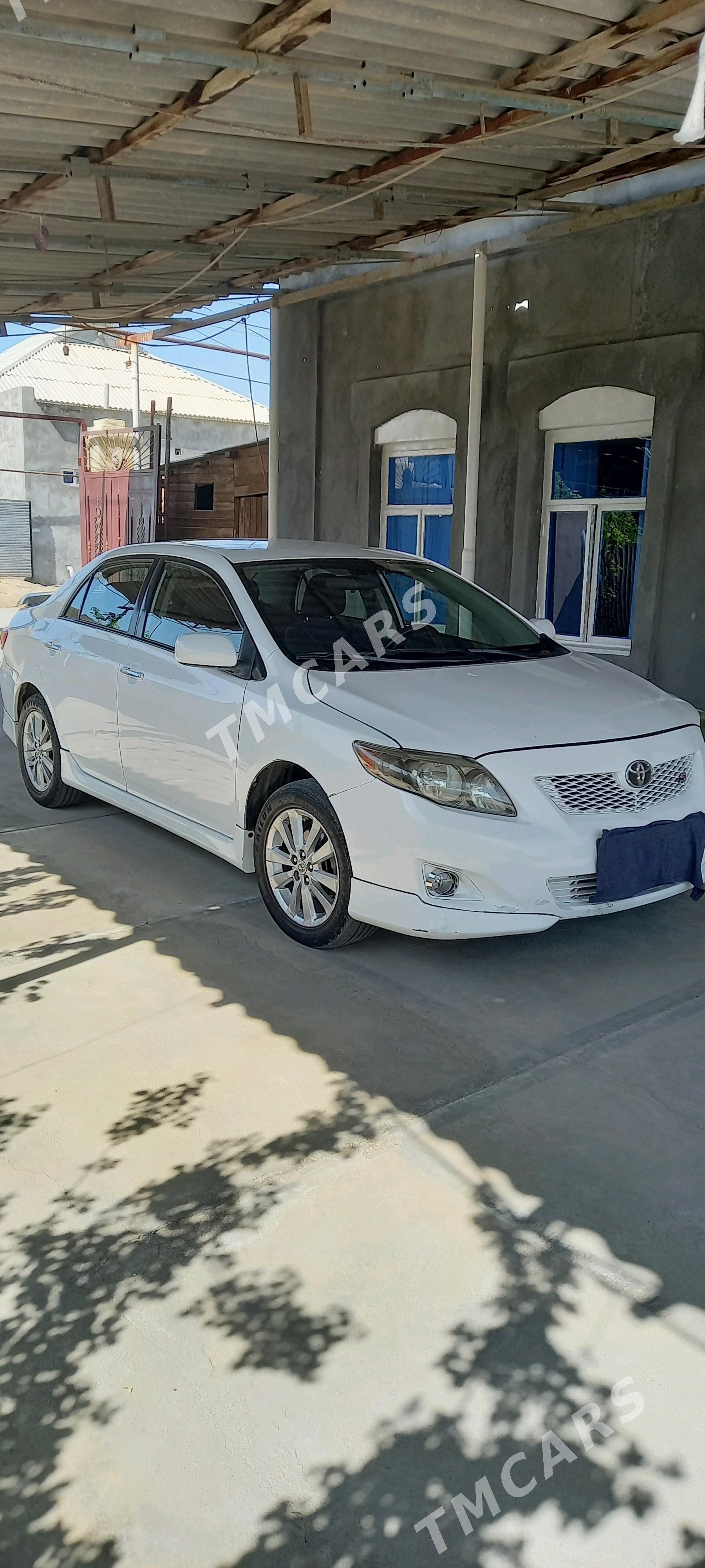 Toyota Corolla 2010 - 135 000 TMT - Мары - img 2