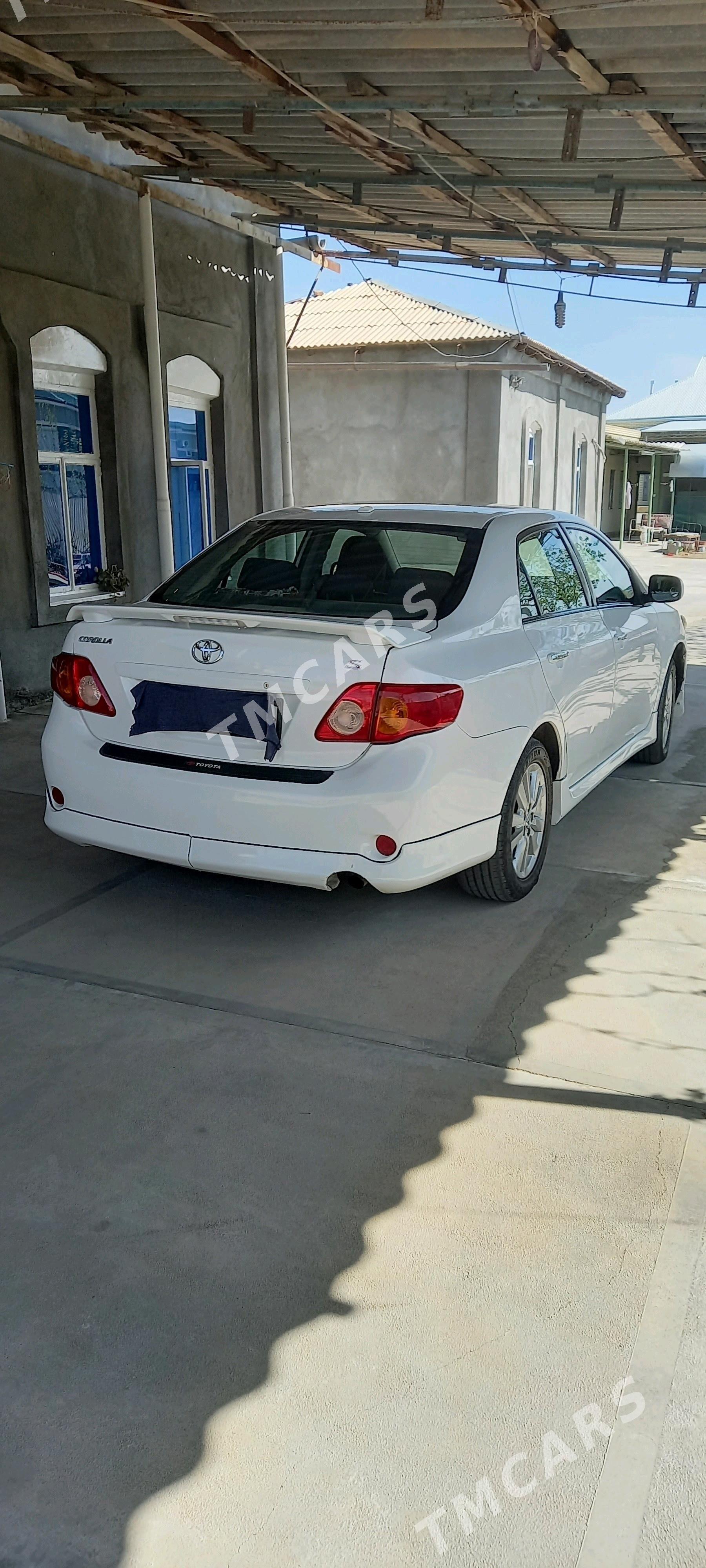 Toyota Corolla 2010 - 135 000 TMT - Мары - img 3