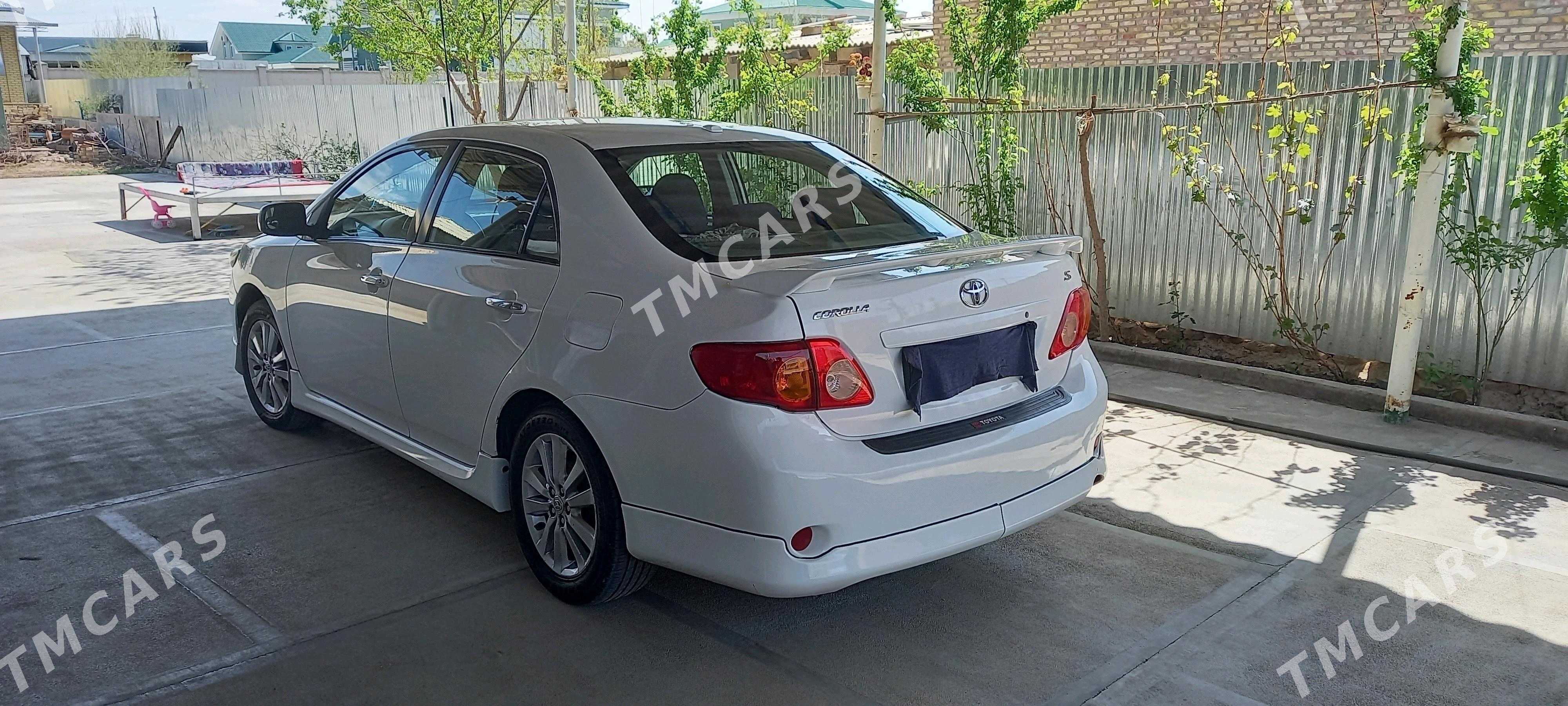 Toyota Corolla 2010 - 135 000 TMT - Мары - img 4