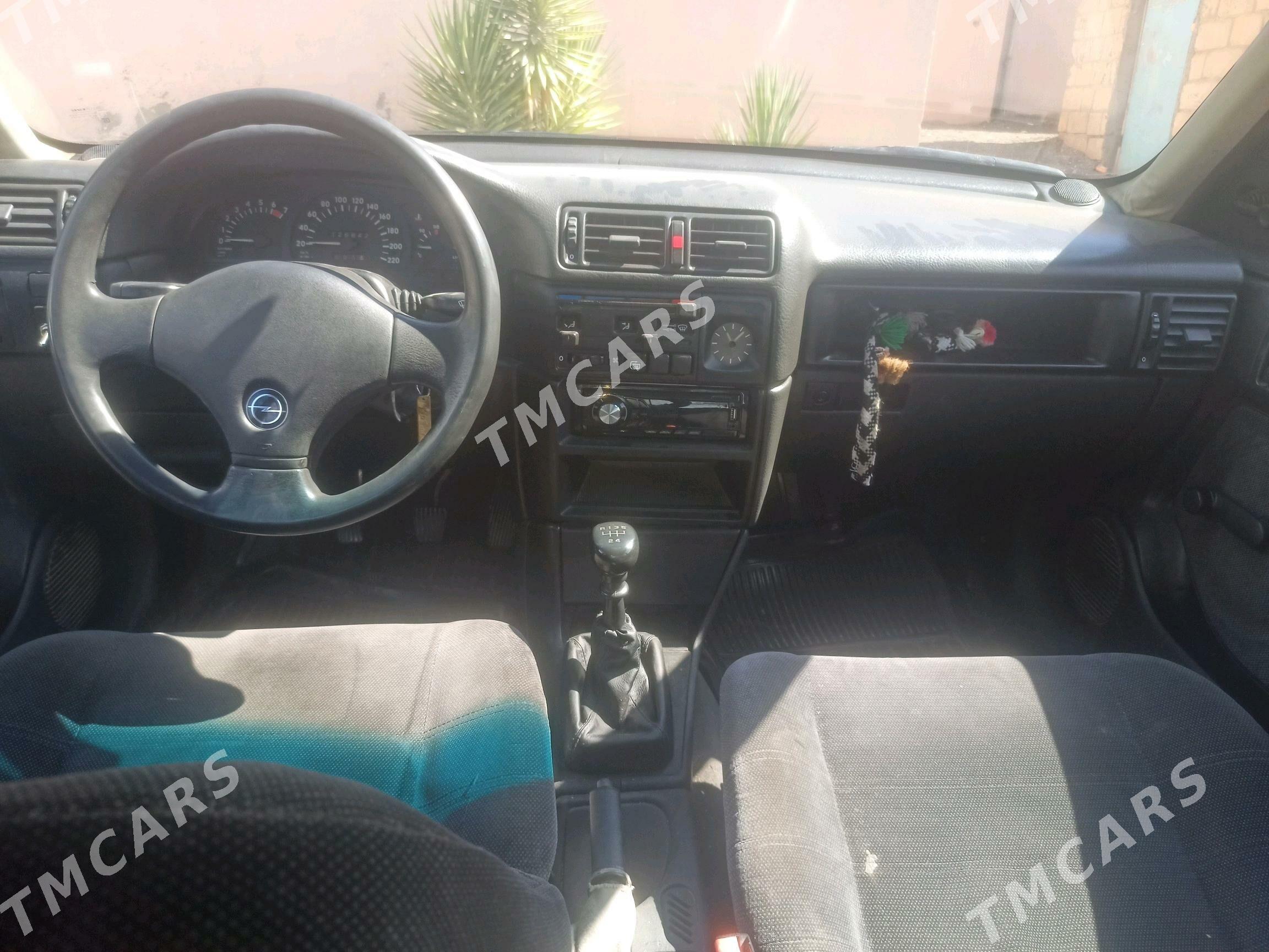 Opel Vectra 1989 - 35 000 TMT - Türkmenbaşy - img 5
