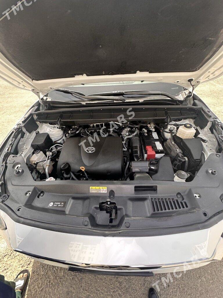 Toyota Highlander 2022 - 600 000 TMT - Aşgabat - img 3