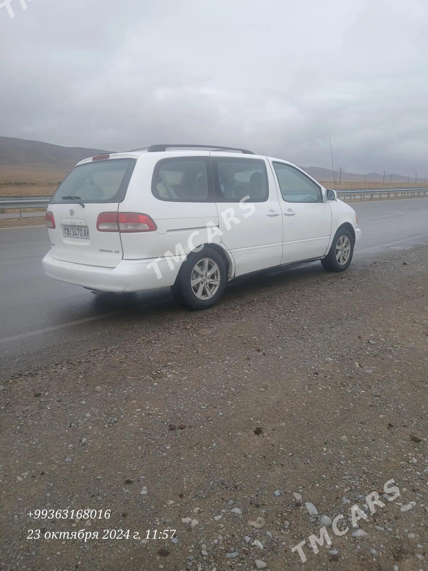 Toyota Sienna 2002 - 145 000 TMT - Анев - img 3