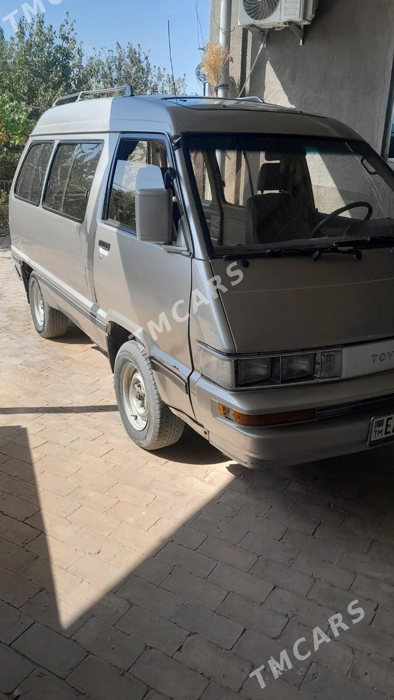 Toyota Town Ace 1986 - 30 000 TMT - Байрамали - img 2