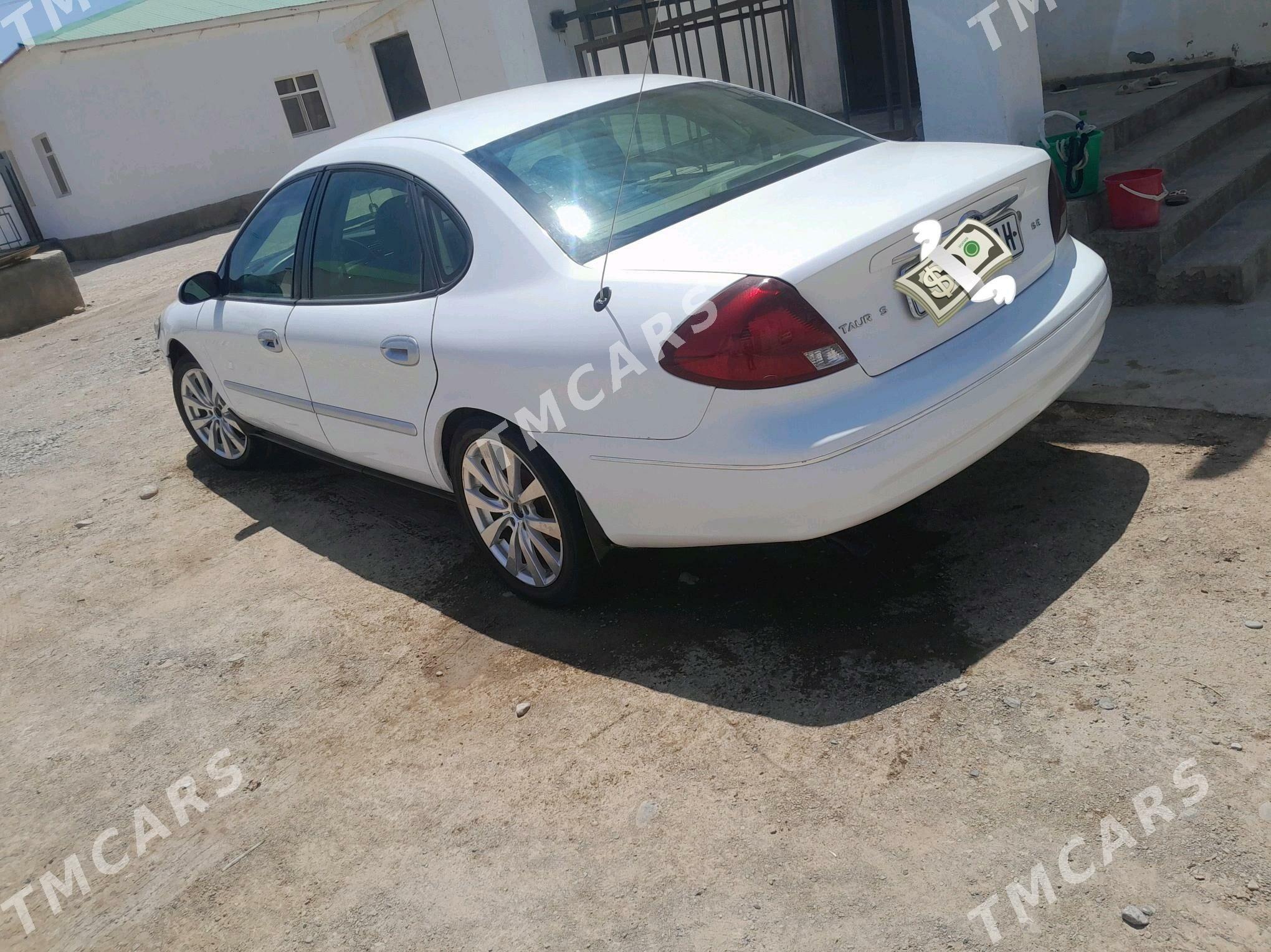 Ford Taurus 2002 - 33 000 TMT - Бабадайхан - img 4