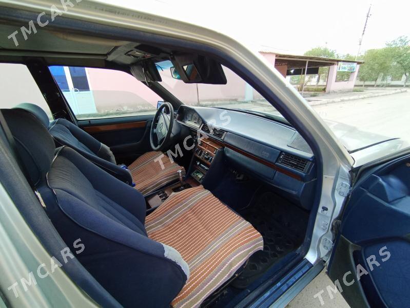 Mercedes-Benz E280 1993 - 35 000 TMT - Köneürgenç - img 3