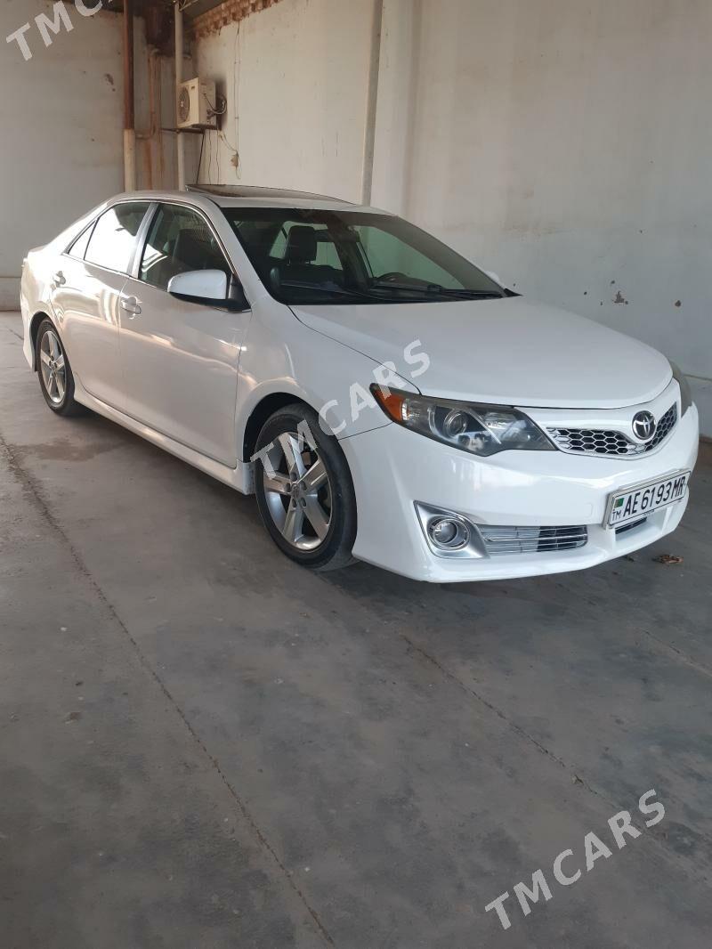 Toyota Camry 2013 - 210 000 TMT - Baýramaly - img 2