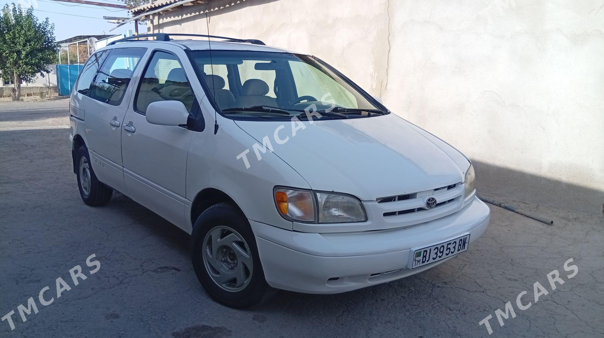 Toyota Sienna 2000 - 140 000 TMT - Magtymguly - img 8