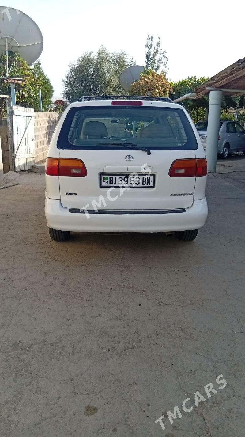 Toyota Sienna 2000 - 140 000 TMT - Magtymguly - img 6