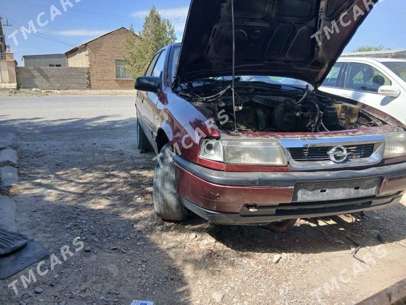 Opel Vectra 1990 - 15 000 TMT - Bäherden - img 2