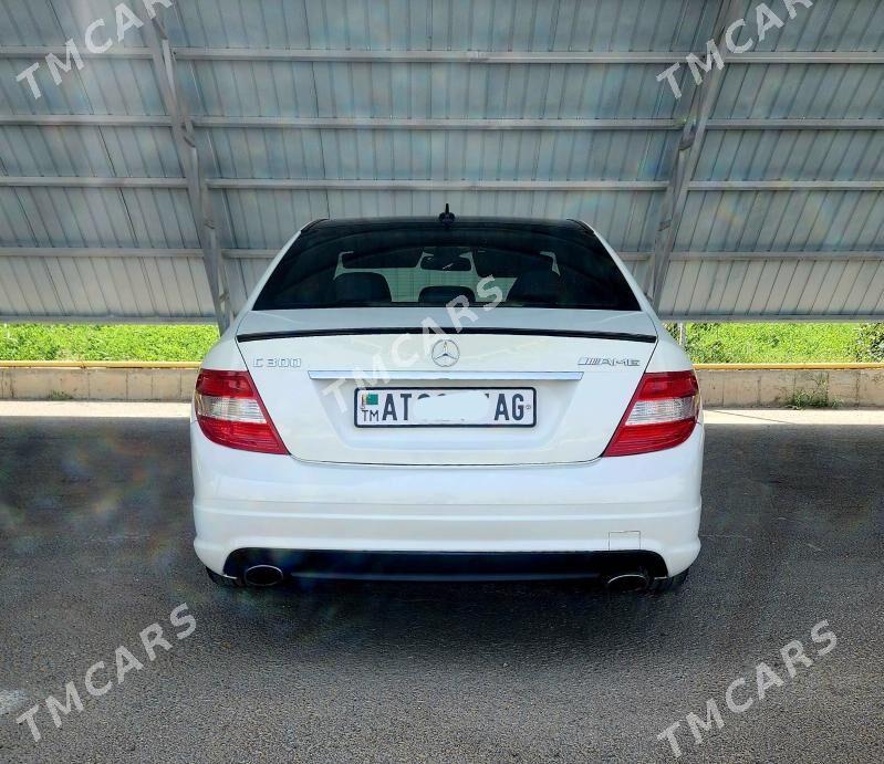 Mercedes-Benz C300 2011 - 195 000 TMT - Podwoýski köç. (Bitarap Türkmenistan şaýoly) - img 2