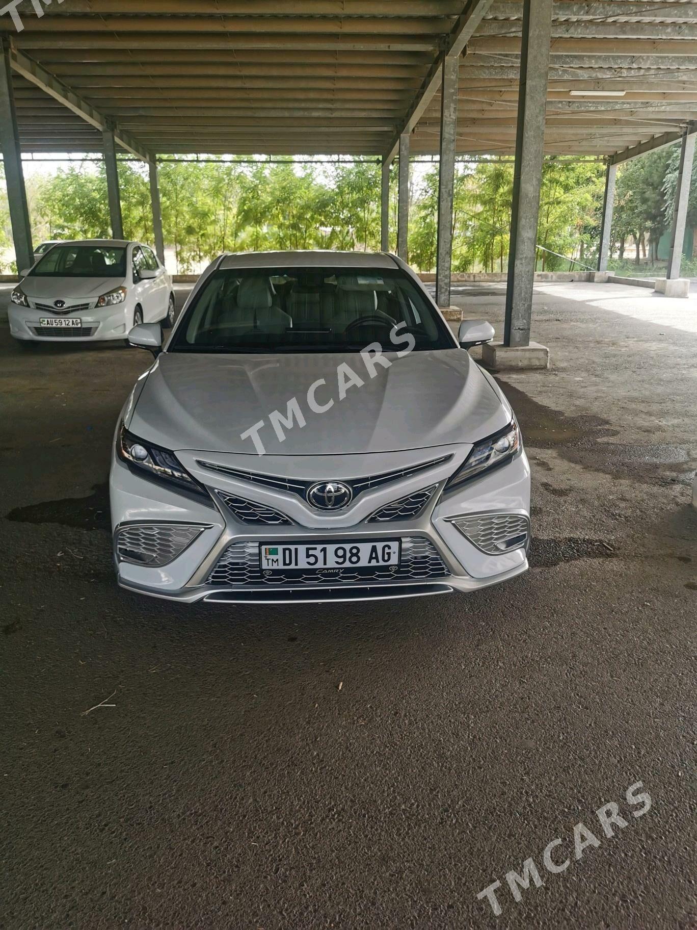 Toyota Camry 2022 - 305 000 TMT - Ашхабад - img 4