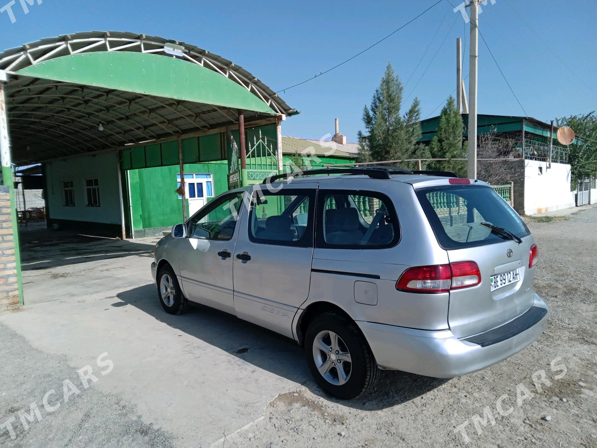Toyota Sienna 2003 - 145 000 TMT - Bäherden - img 4