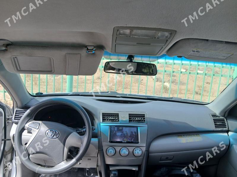 Toyota Camry 2010 - 185 000 TMT - Дашогуз - img 4