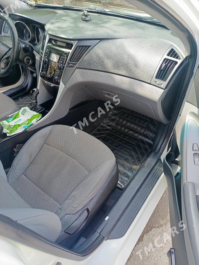 Hyundai Sonata 2010 - 142 000 TMT - Бедев - img 4