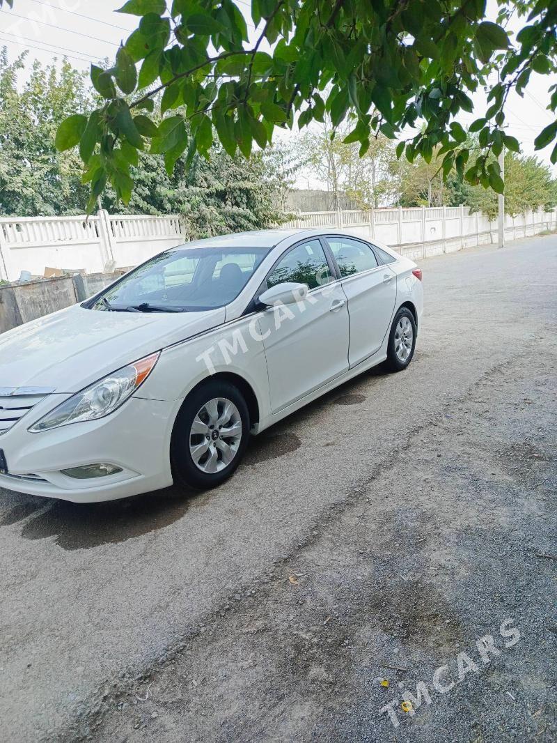 Hyundai Sonata 2010 - 142 000 TMT - Бедев - img 9