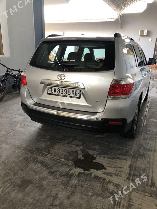 Toyota Highlander 2011 - 375 000 TMT - Ашхабад - img 4