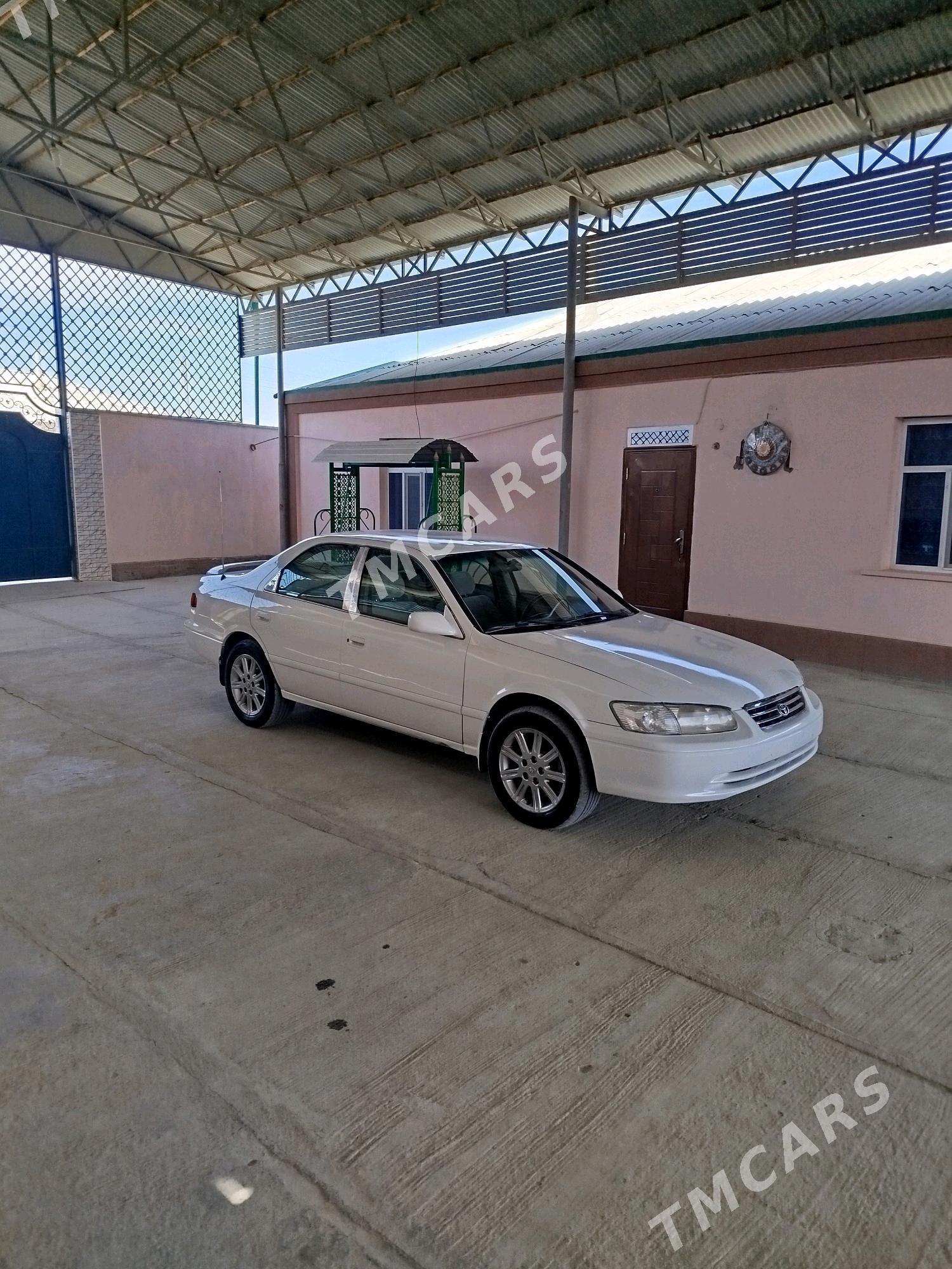 Toyota Camry 2000 - 135 000 TMT - Бахарден - img 3