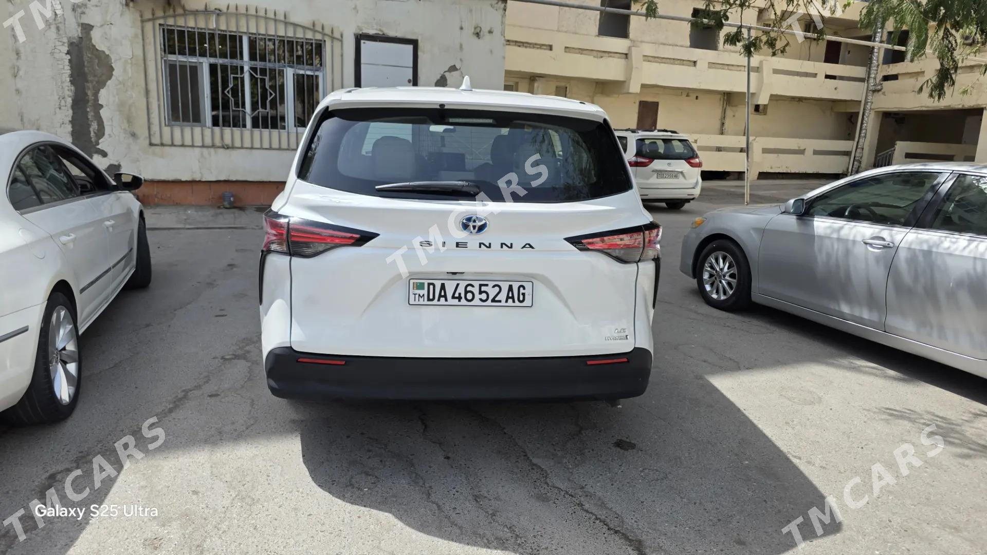 Toyota Sienna 2022 - 460 000 TMT - Ашхабад - img 3