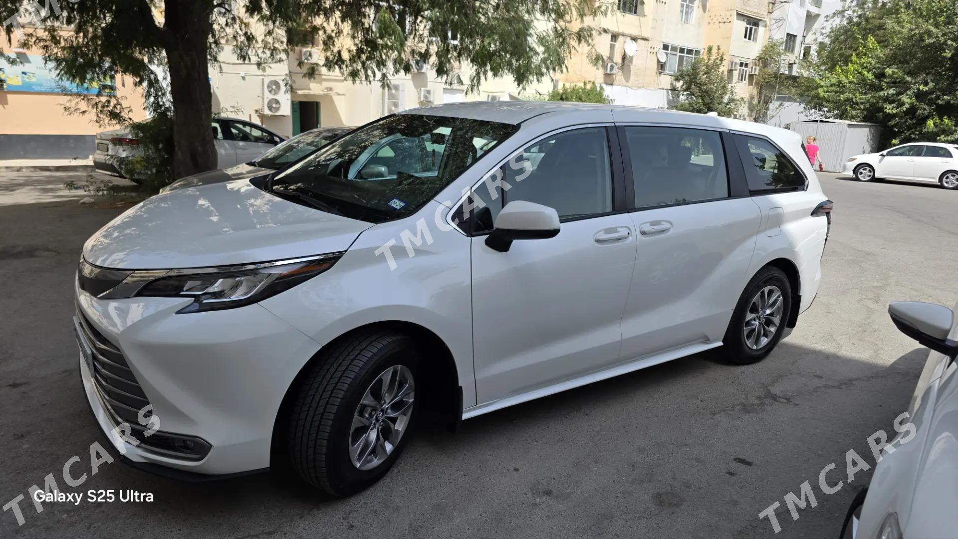 Toyota Sienna 2022 - 460 000 TMT - Ашхабад - img 5
